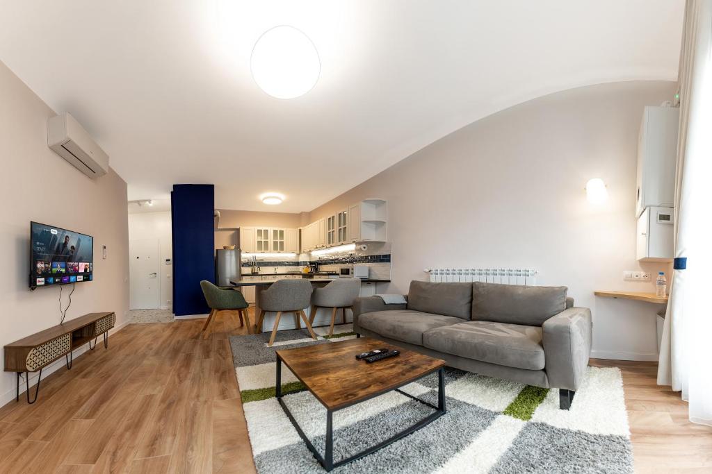 Sofia Apartment with Free Parking — photo 1