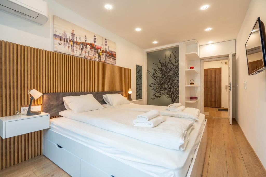 Zenith Apartment photo 3