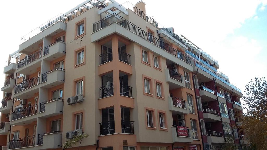 Zefira Apartments — photo 1
