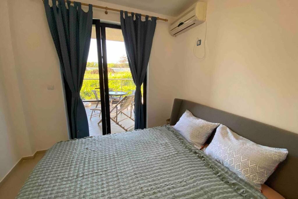 Seaview dreamy apartment with a pool and garden photo 2