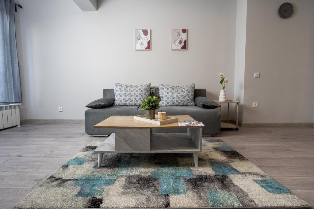 Free Parking Modern 1BR Comfort in Oborishte photo 2
