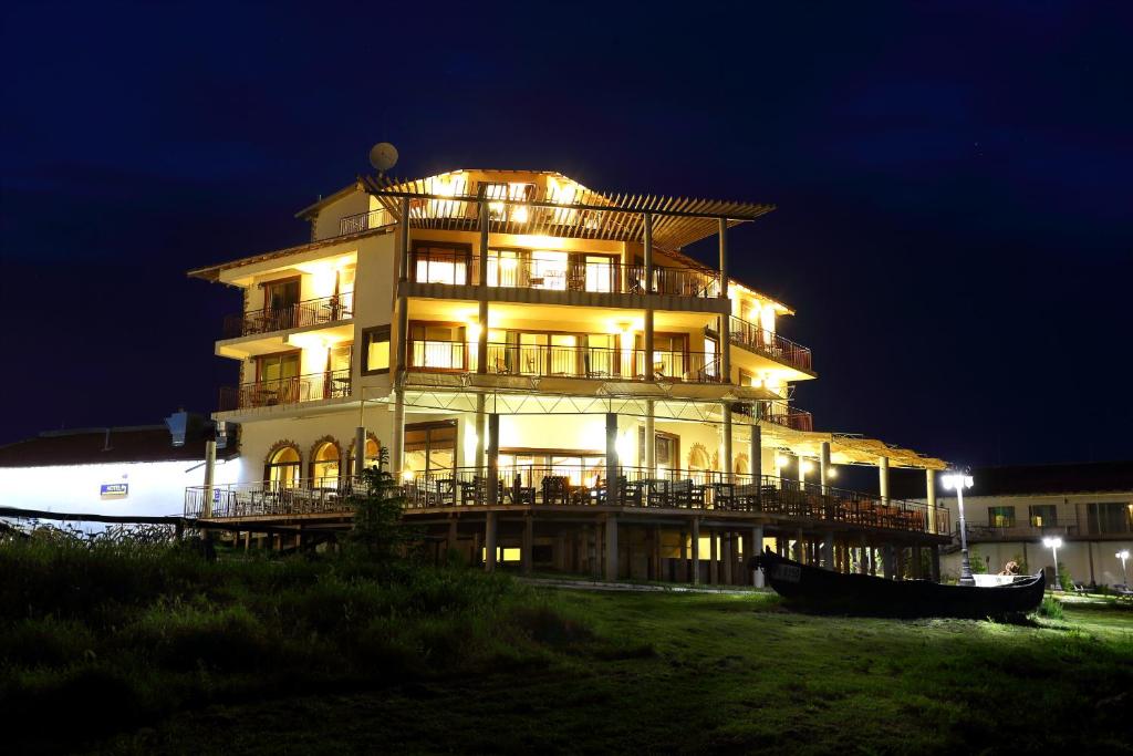 Seven Generations Winery Hotel — photo 1