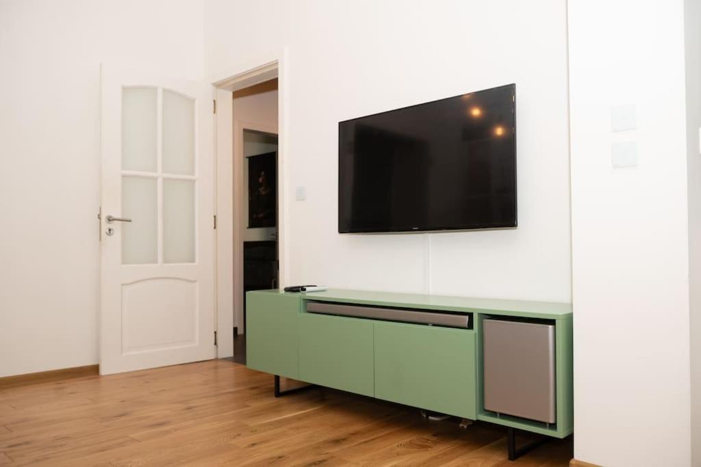 Booking.com: Hotels in Sofia. Book your hotel now! photo 3