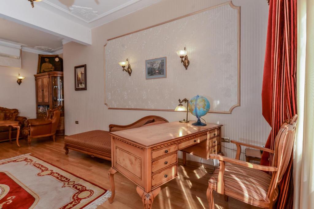 Aristocratic Sofia Studio Apartment Next to Cathedral photo 2