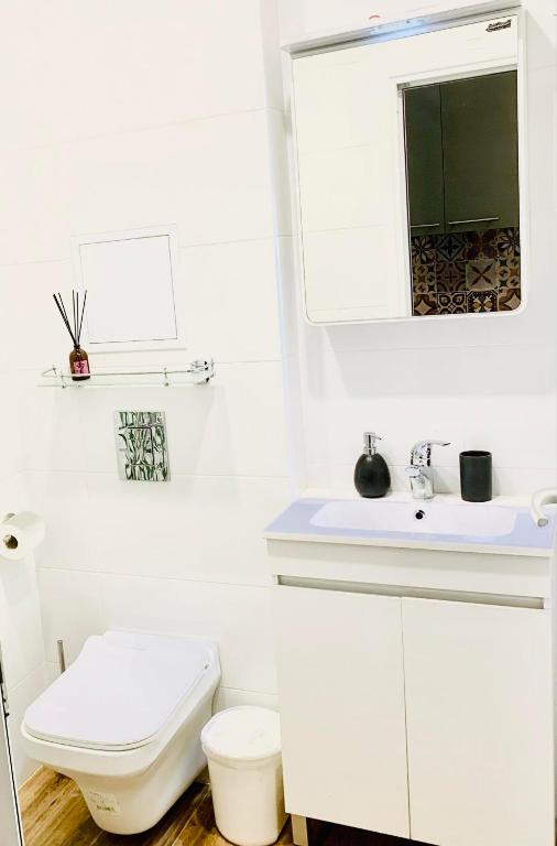 Free Garage Little Paris photo 3