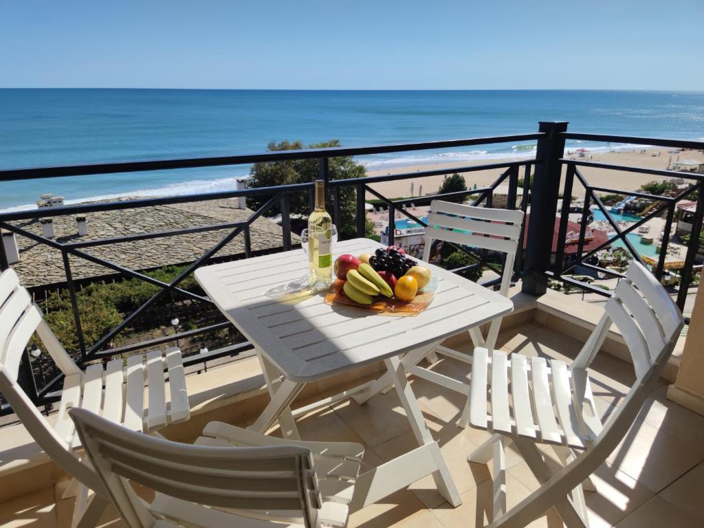 Europroperties Sirena Apartaments — photo 1