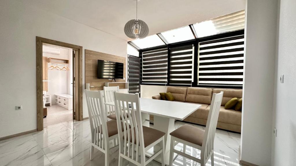 The Green Paradise Apartments photo 2