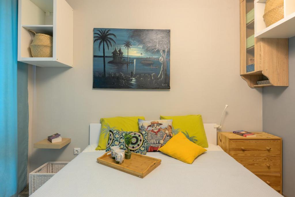 Guest Favorite 1BR Varna Delta Mall w Terrace Deck photo 2