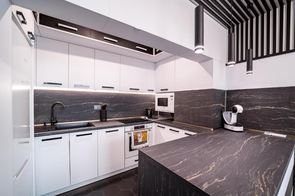 Sea Garden Heaven 2BR Apartment with Free Parking photo 3