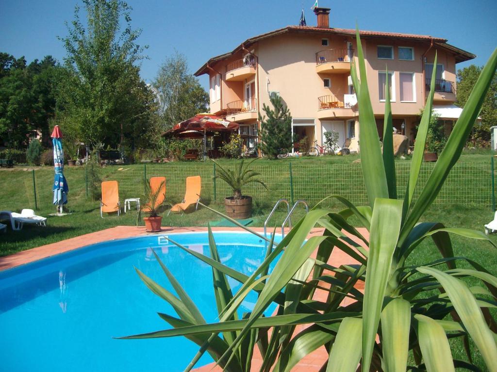 Sveti Georgi Family Hotel — photo 1