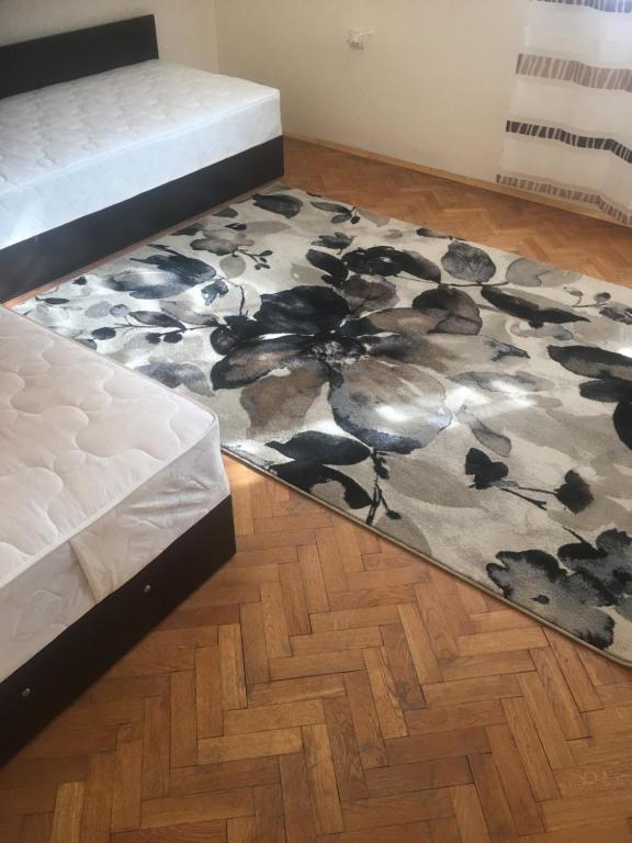 Stylish spacious flat photo 2
