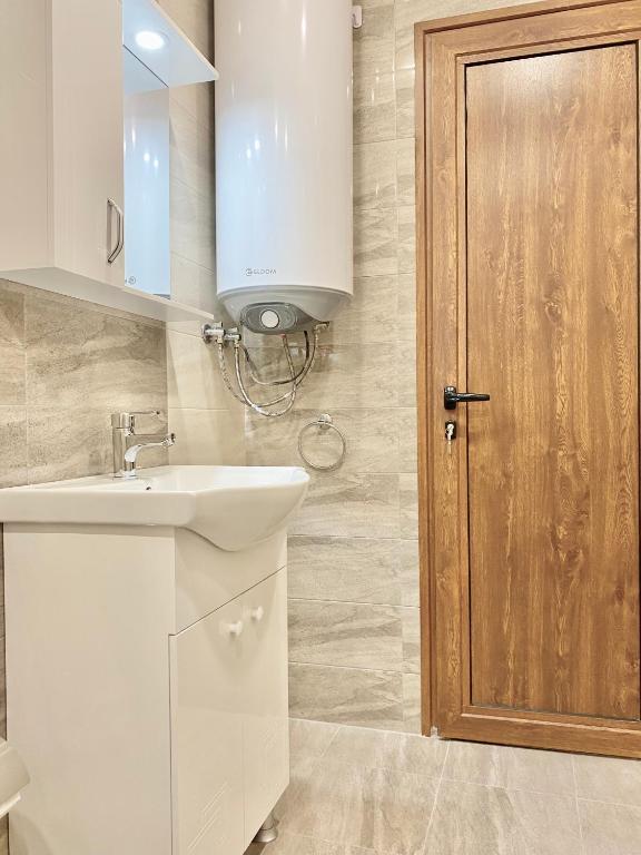 Top Location Apartment with 2Bath for 6 Guests photo 3