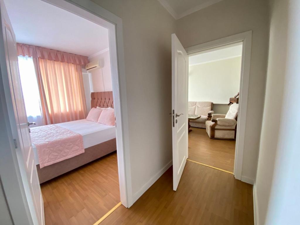 Wild Cherry 2 bedroom Apartament Economy-1 photo 3