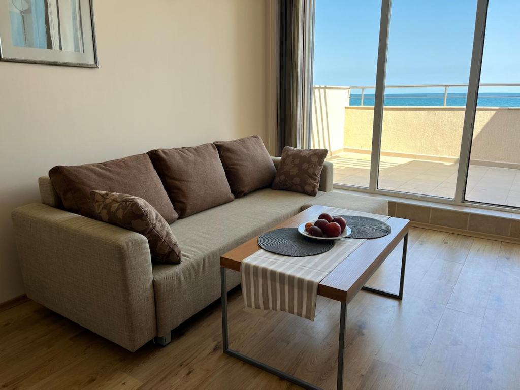 Stunning apartment with magnificent sea view — photo 1
