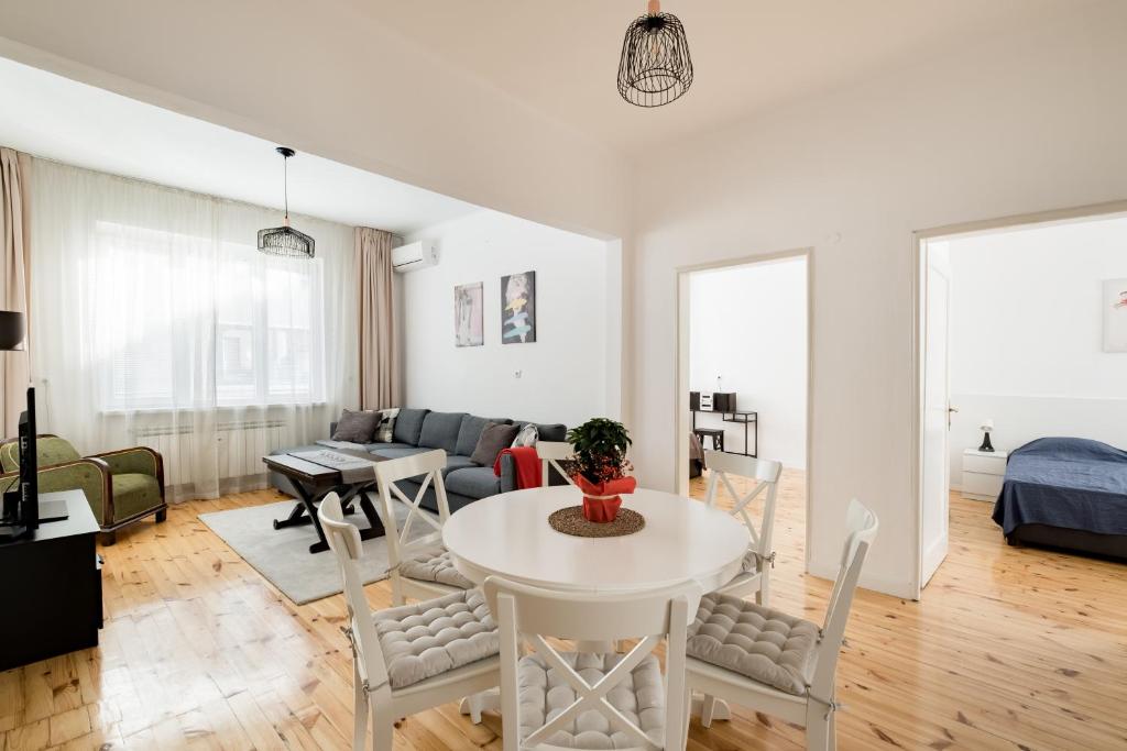 Spacious 3 Bedroom Home in Sofia's Top Center — photo 1