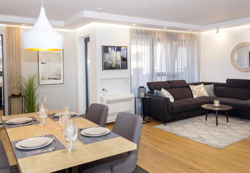 Sea&City Deluxe Apartment - Top Center Varna by Flat Mаnager — photo 1
