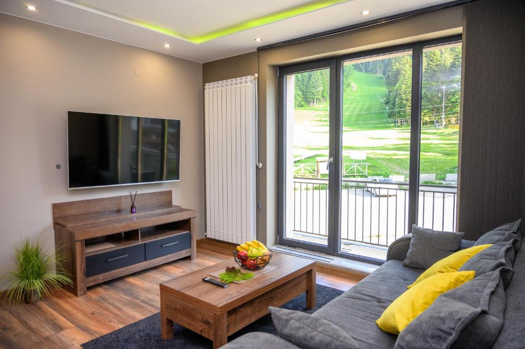 The White Horse Apartments photo 3