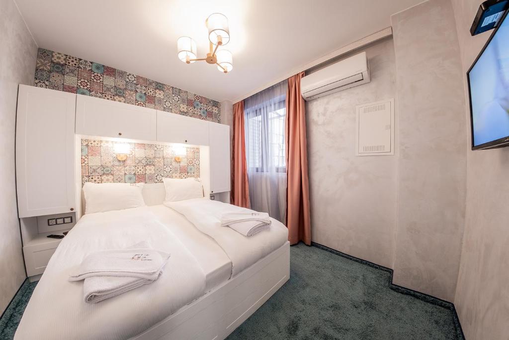 Sofia Rococo Life Apartments photo 2