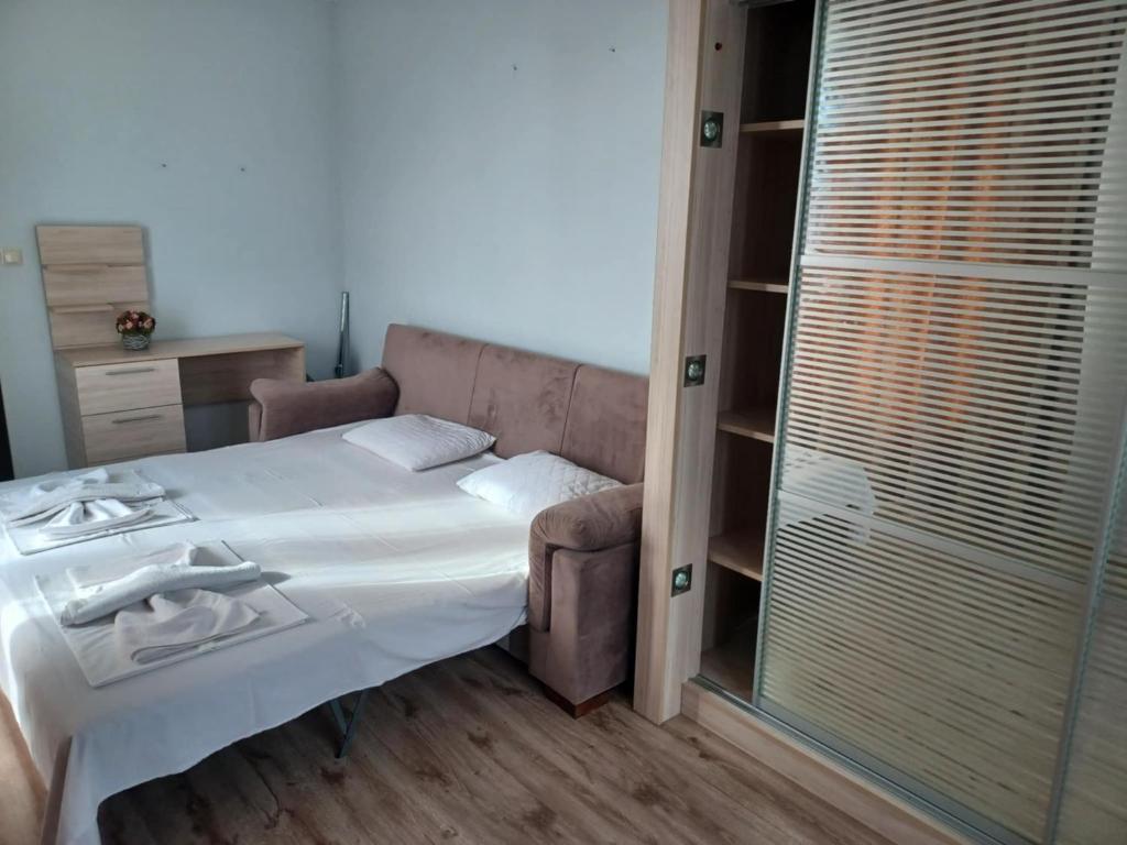 Топ локация Златина апартамент photo 3