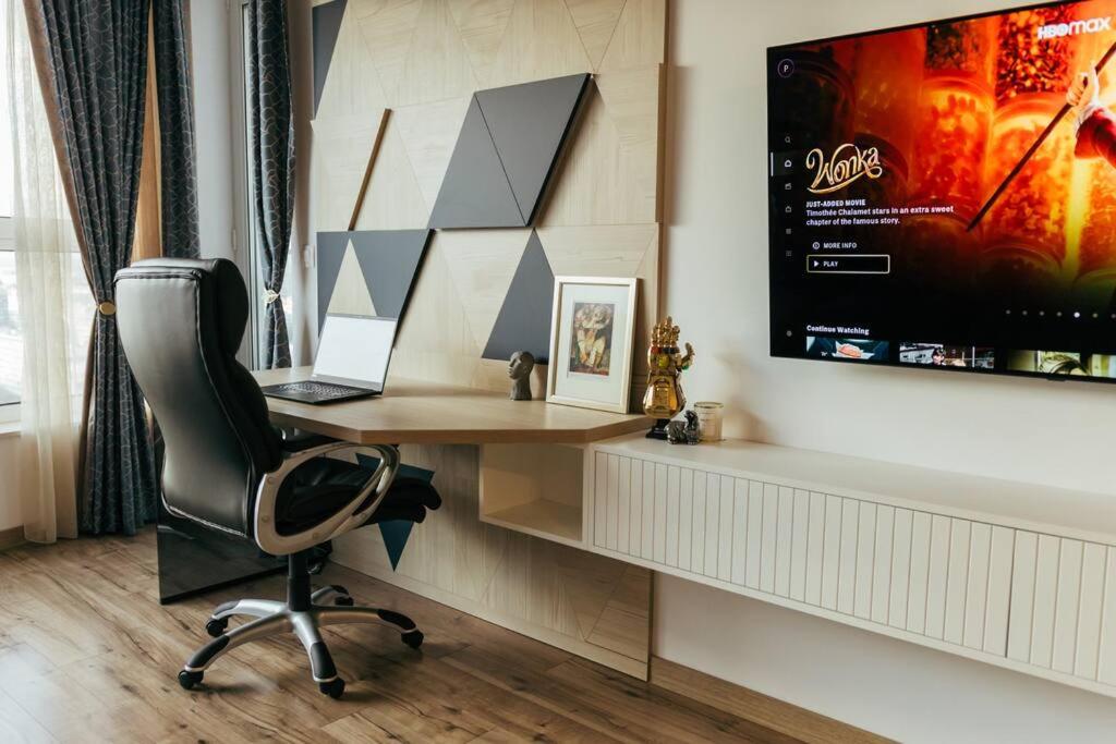 Luxury apartment in Central Park Burgas with amazing view + private parking space photo 3