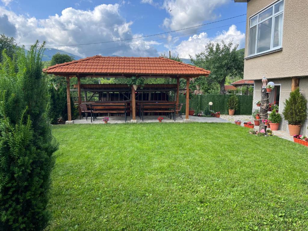 Стаи за гости - Къща ТОНЧЕВИ photo 3