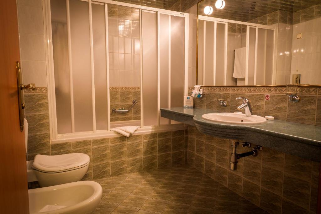 Hotel Sevlievo Plaza photo 3