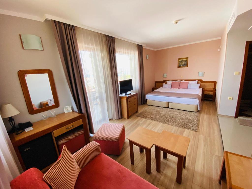 Family Hotel Saint Nikola photo 2