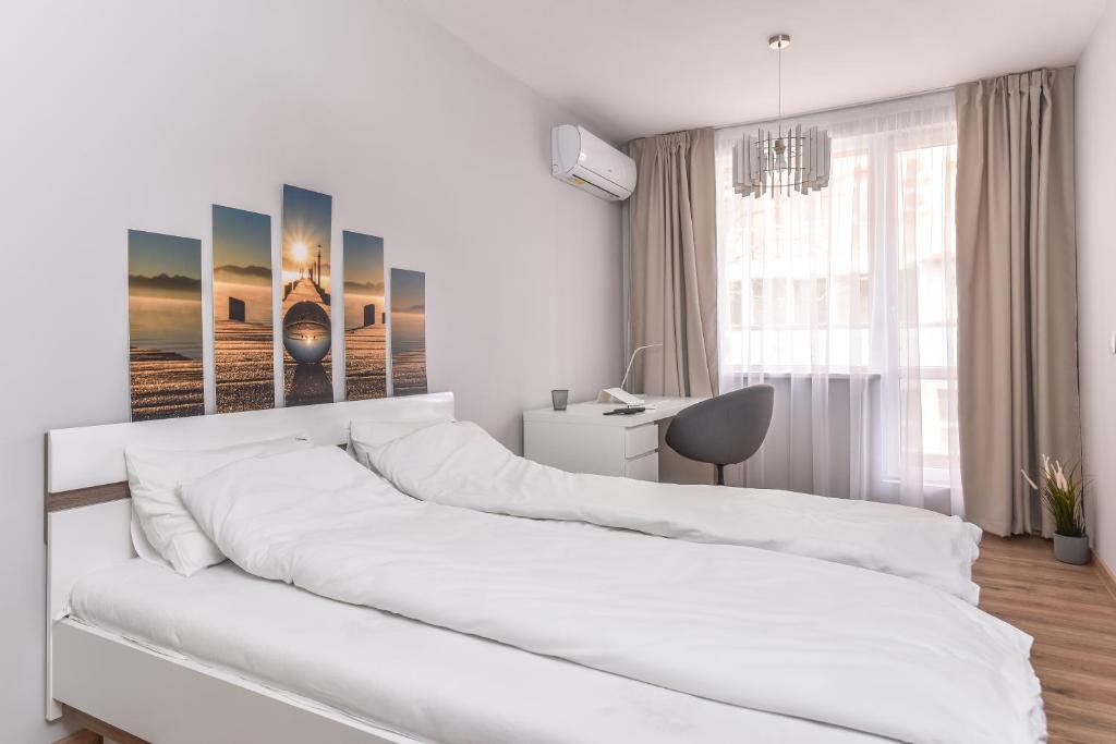 Stylish Residential Flat - with Parking & Balcony by Flat Mаnager photo 2