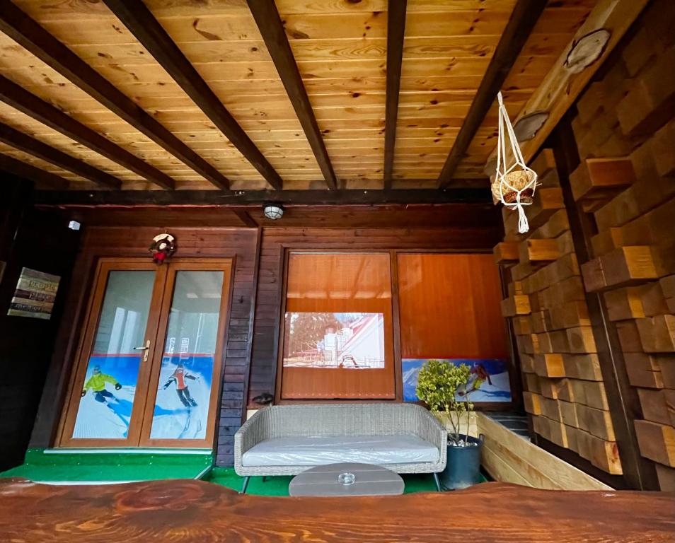 Roots Apartment 2 photo 2