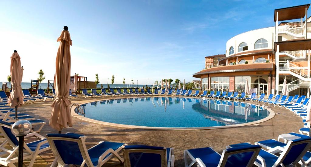 SOL by Meliá Luna Bay Resort - All Inclusive photo 2