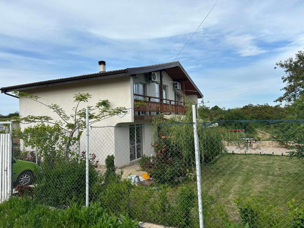Sanny’s house — photo 1