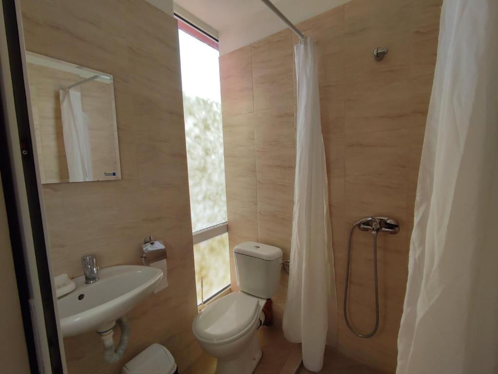 Hotel Seasons 2 photo 3