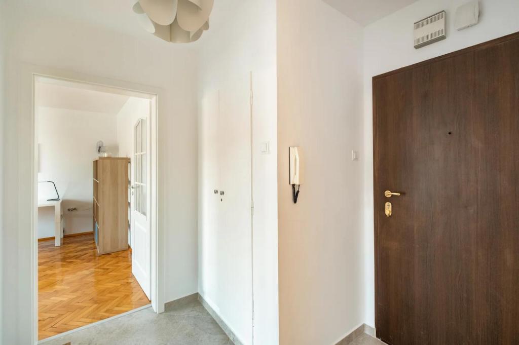 Lovely 1-BDR apartment with view of Cathedral photo 2