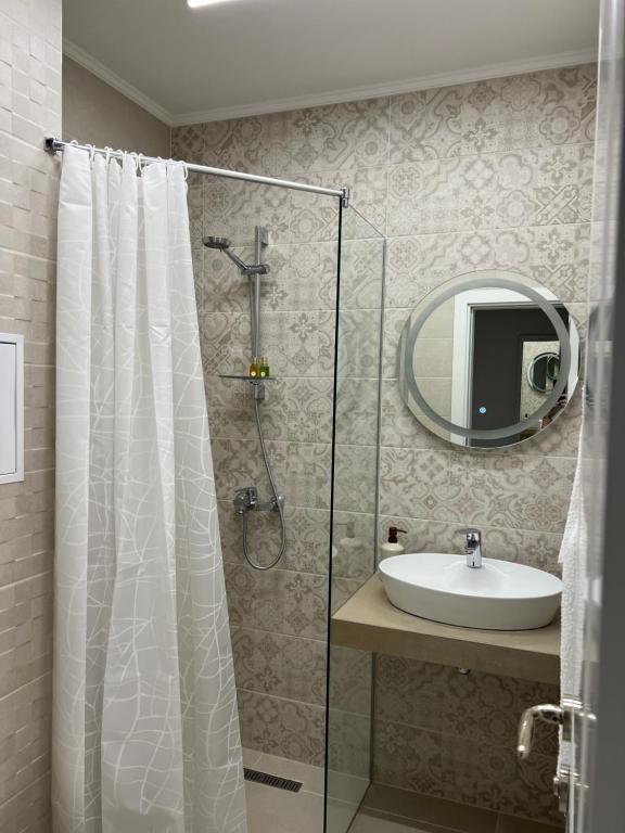 Sunny apartment in Bellicity complex photo 3