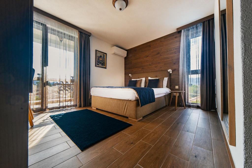 Seven Springs Hotel photo 2