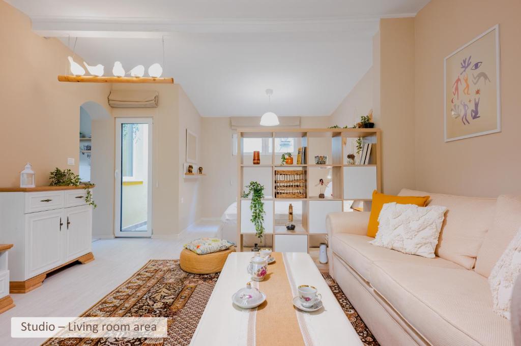 Super Central Stylish Suite & Studio with Shared Terrace by Flat Mаnager photo 3