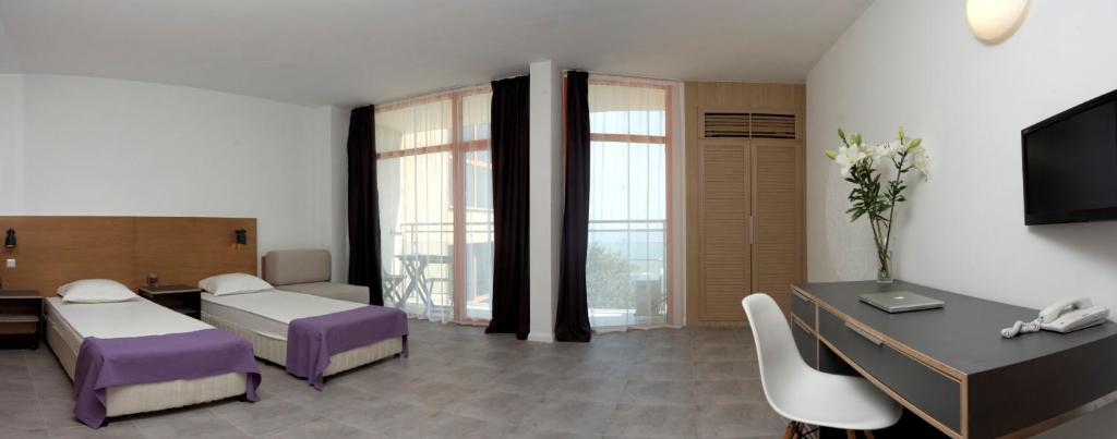 Hotel Sunrise Golden Sands photo 2