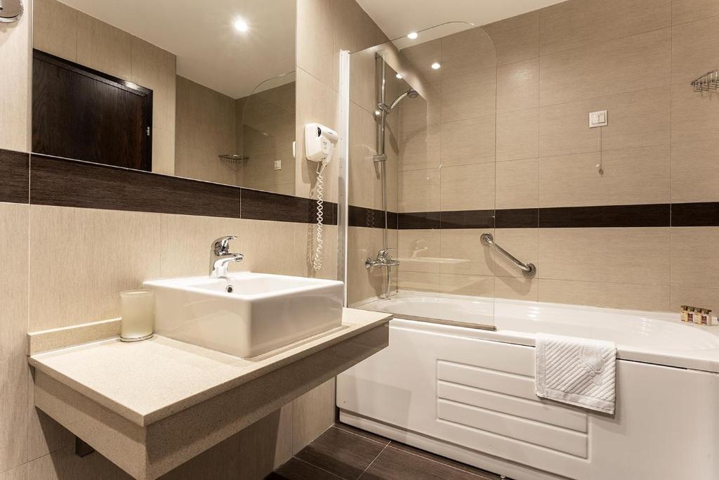 Sofia Palace Hotel by HMG photo 3