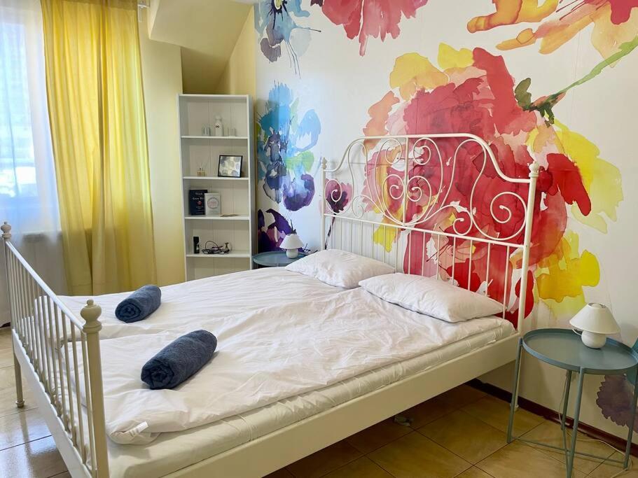 35 Cozy Central 1 Bedroom Apartment with Balcony photo 2