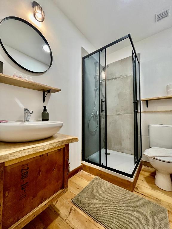 SKYLER VINTAGE APARTMENTS photo 3