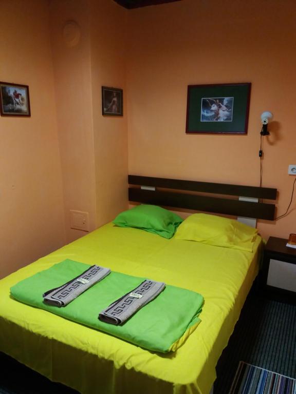 Стаи за гости ОРЕХА Троян Private rooms Oreha photo 2