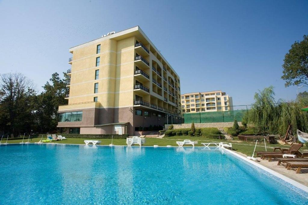 Studios in Sveta Elena complex with mineral pool photo 2