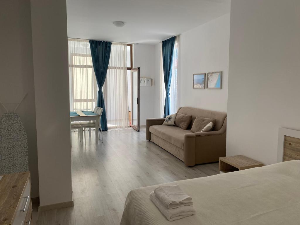 SEA Apartment Maria Balchik photo 2