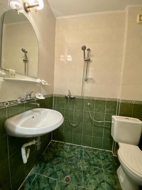 Wild Cherry Apartments photo 3