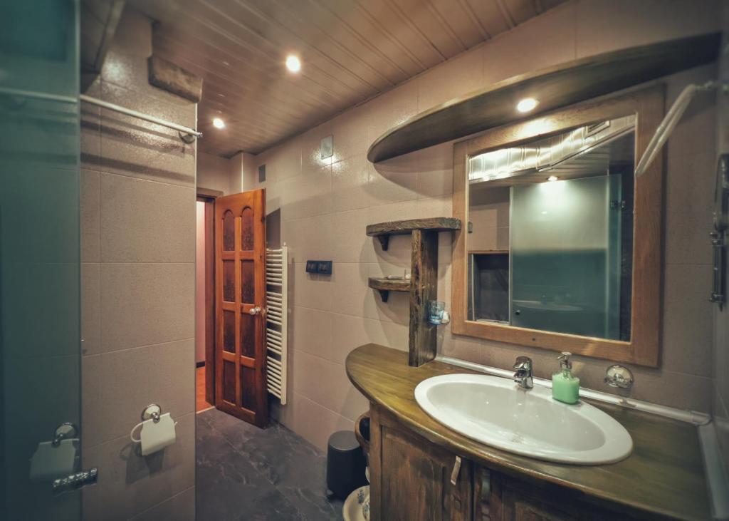 Тhe Bohemian Lodge-entire house with sauna photo 3