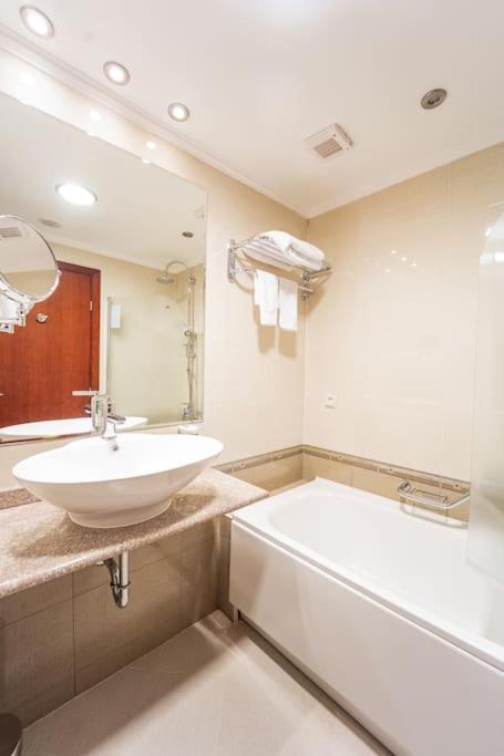 Ski Lift Delight Bansko Apartment photo 3