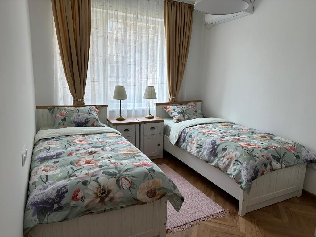 Romantic City Central Apartment photo 3