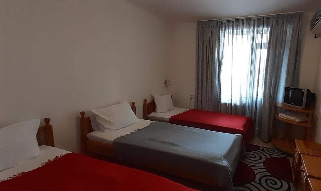 MOTEL INTERNATIONAL photo 2