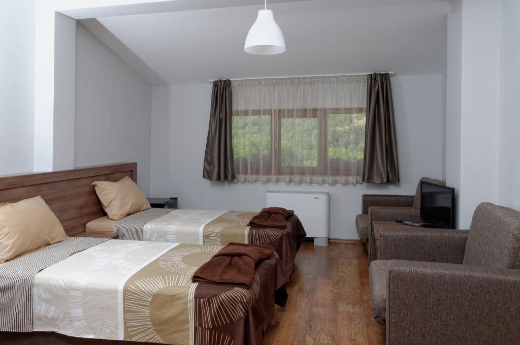 Alpine Garden Hotel (Trayanovi Dvori) photo 2