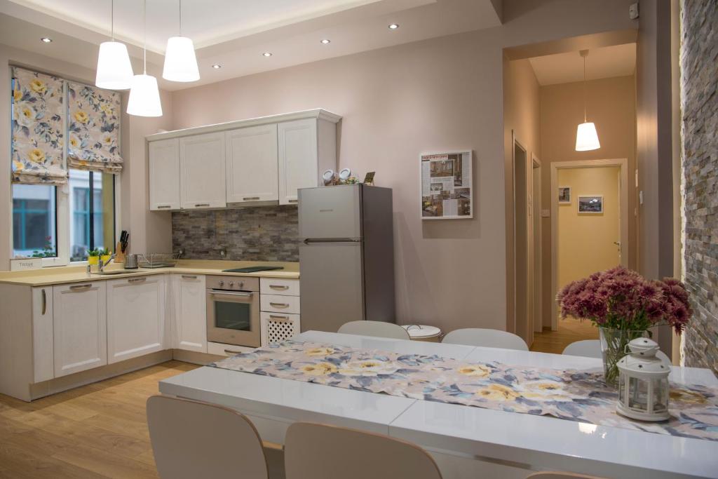 The North Tower Apartment — photo 1